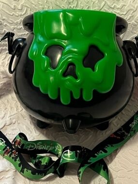 Disney Villains  Cauldron Popcorn Bucket 2018